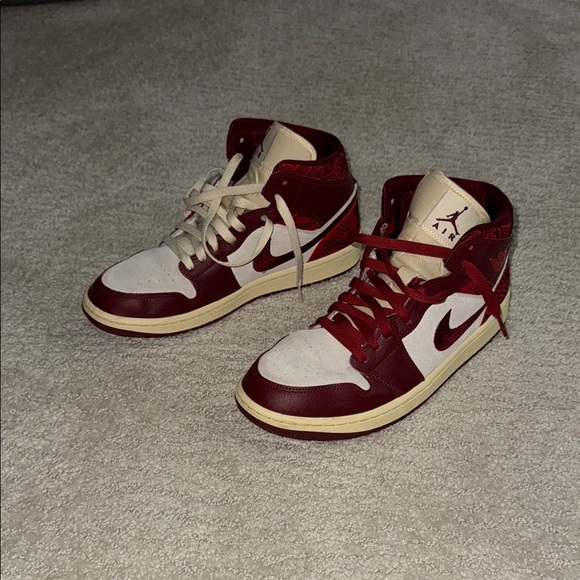 nike jordan red velvet